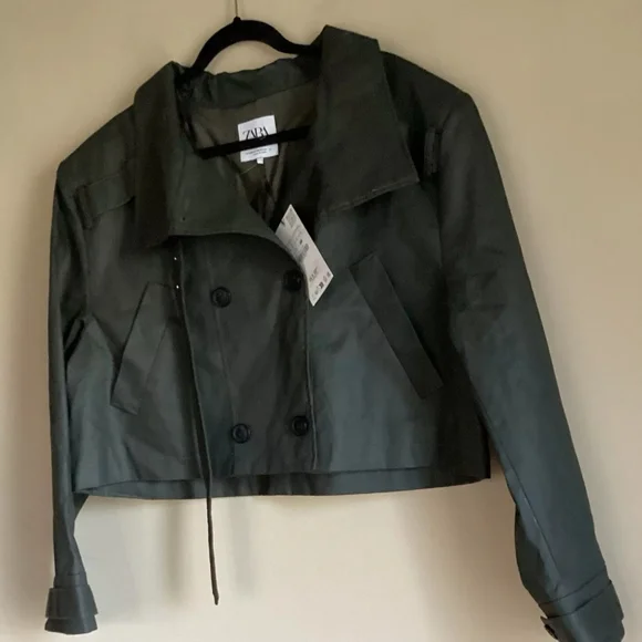 Zara Women's Black Cropped Jacket - Picture 2 of 5